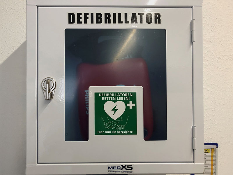 Defibrillator